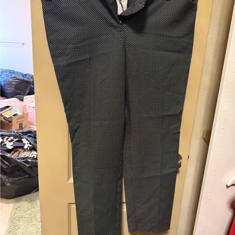 Liz Claiborne Women's Black and White Patterned Pants